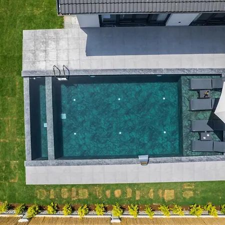 Summerland Villa *