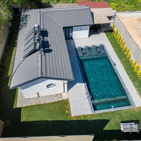 فيلة Summerland فتحية